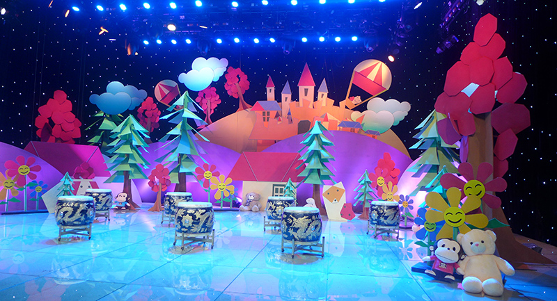 Ӣ�۳�����